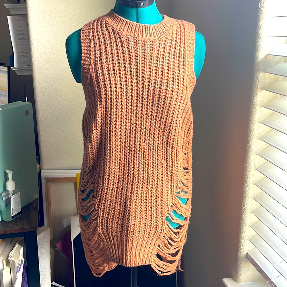 Sleeveless Sweater top